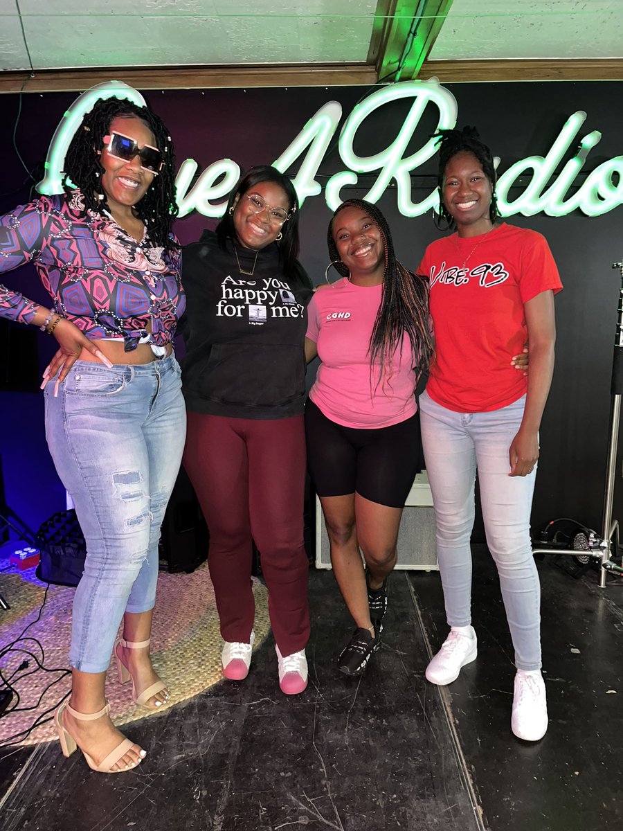 KiaSmithWrites_'s tweet photo. I was a guest host on 6D Radio tonight. Thanks to @ShaunieWorld and Can-Can for having meeee. 🚀 https://t.co/ILGsRqLX9q