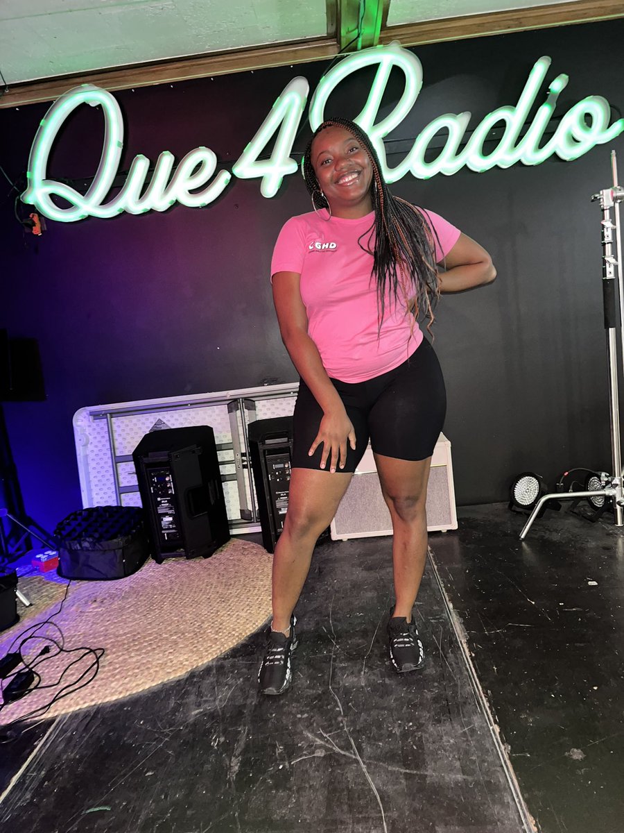 KiaSmithWrites_'s tweet photo. I was a guest host on 6D Radio tonight. Thanks to @ShaunieWorld and Can-Can for having meeee. 🚀 https://t.co/ILGsRqLX9q