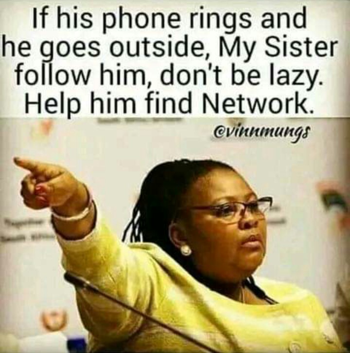 Once in awhile help him find network😂🧐