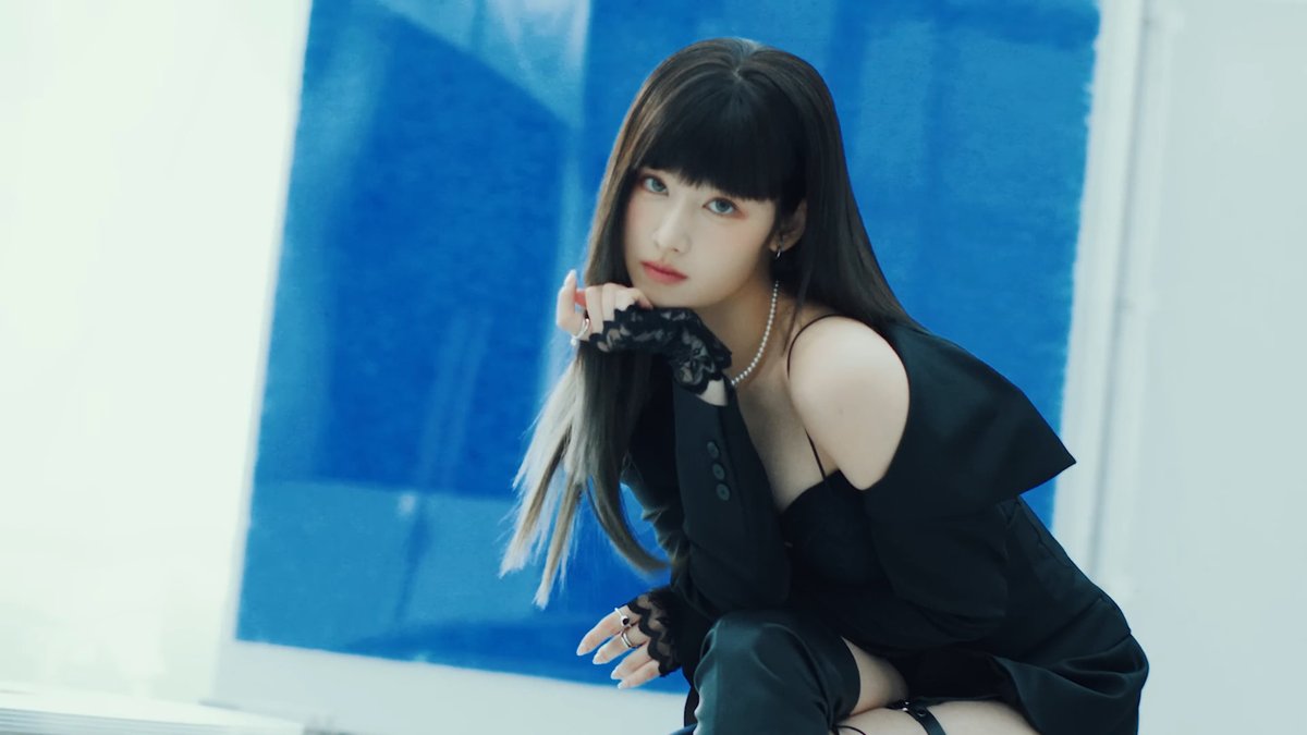 dsstradctd's tweet photo. 4K Quality | TWICE "Talk that Talk" M/V

- Minatozaki Sana -

#TalkThatTalk #BETWEEN1and2 #SANA  #사나 https://t.co/D02fknMz5J
