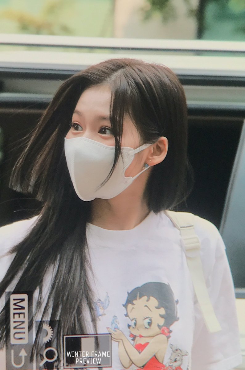 WinterFrame's tweet photo. 220826 #사나 

#TWICE    #트와이스    #SANA #サナ #とにかく可愛い湊崎 https://t.co/XxfL9pufiO