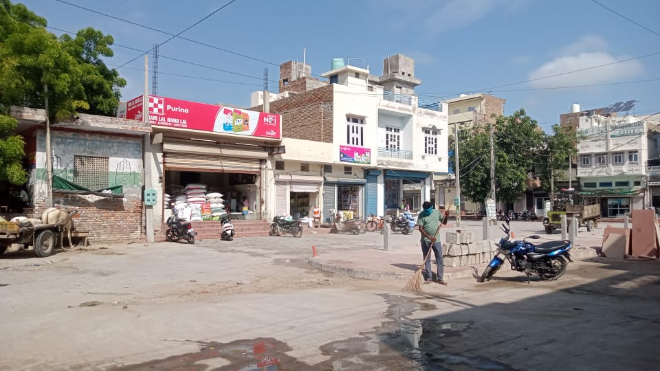 aboharchokho's tweet photo. Cleanliness Drive at daily basis in main roads. #ulbcode800214 #safaimitrasurekshanchallenge #AzadiKaAmritMahotsav #mcabohar #ulbabohar #pmidc #swachhsurvekshan2023abohar #sewerage #cleanedup #safaimitrasurekshanchallenge2023 #SourceSegregation #swachhsurvekshan2023abohar https://t.co/QoJs8btjTR