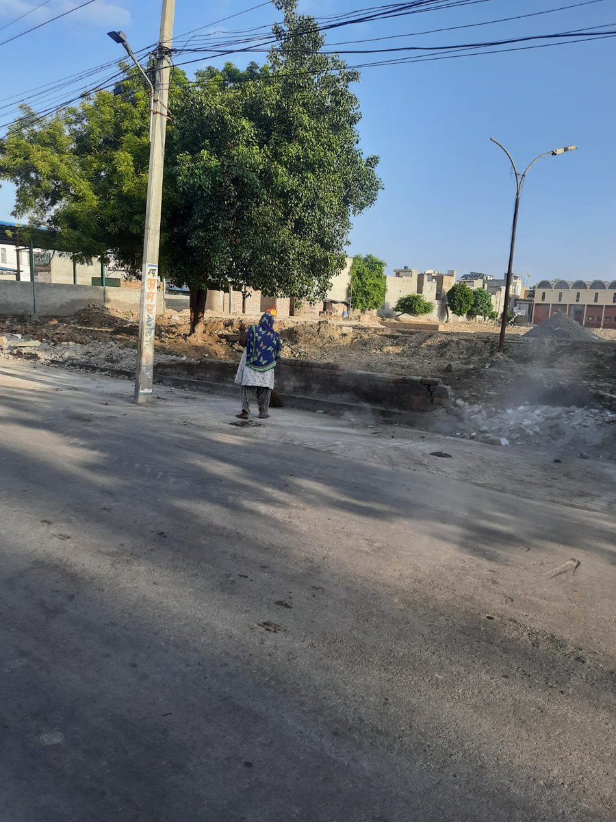aboharchokho's tweet photo. Cleanliness Drive at daily basis in main roads. #ulbcode800214 #safaimitrasurekshanchallenge #AzadiKaAmritMahotsav #mcabohar #ulbabohar #pmidc #swachhsurvekshan2023abohar #sewerage #cleanedup #safaimitrasurekshanchallenge2023 #SourceSegregation #swachhsurvekshan2023abohar https://t.co/QoJs8btjTR