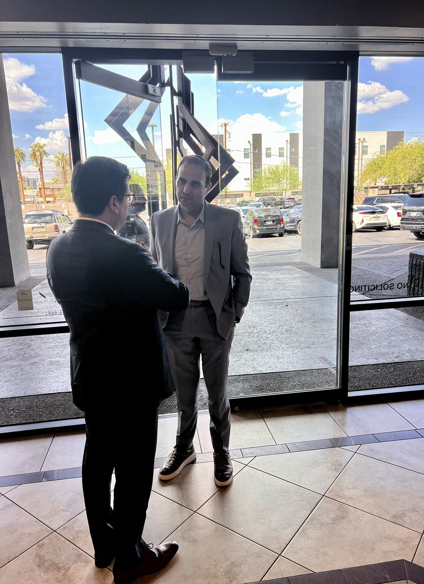 jorgem_yescas's tweet photo. #MaricopaSheriff Paul Penzone visited the 🇲🇽Consulate today to learn about the new security features of the 3G #ConsularID and observe first hand its issuing process.
Very grateful with Sheriff Penzone’s interest on community safety,especially regarding this important document. https://t.co/VgOPMwOScA