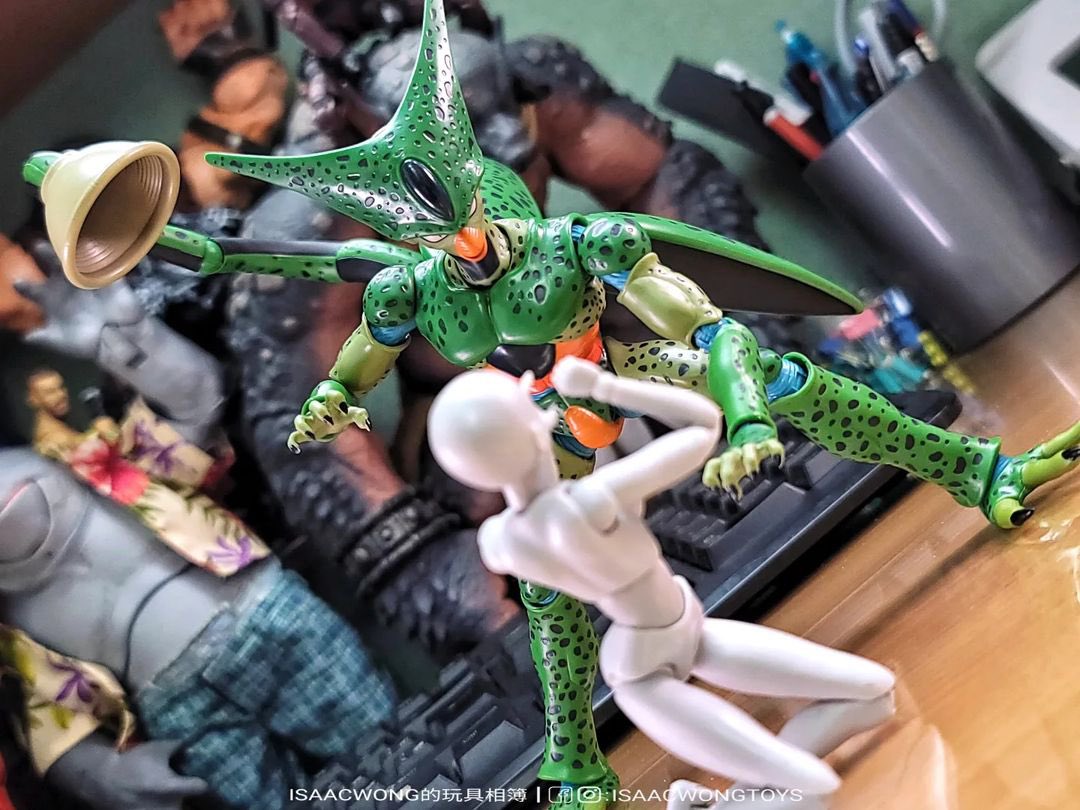 ActionActionFig's tweet photo. A look at Cell (First Form) S.H.Figuarts! 📸: @isaacwongtoys 

#ActionFigure #ActionFigures #DragonBallZ #Cell #SHFiguarts https://t.co/RsD1mL1YFN
