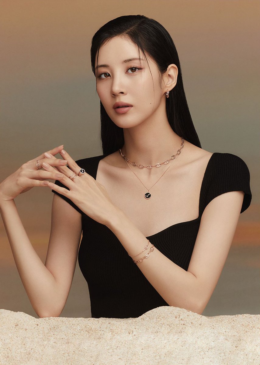 SNSD_0805's tweet photo. 서현 티르리르 2022 가을 컬렉션 화보
https://t.co/BEGcGAQxWY https://t.co/EeKBub3iXG