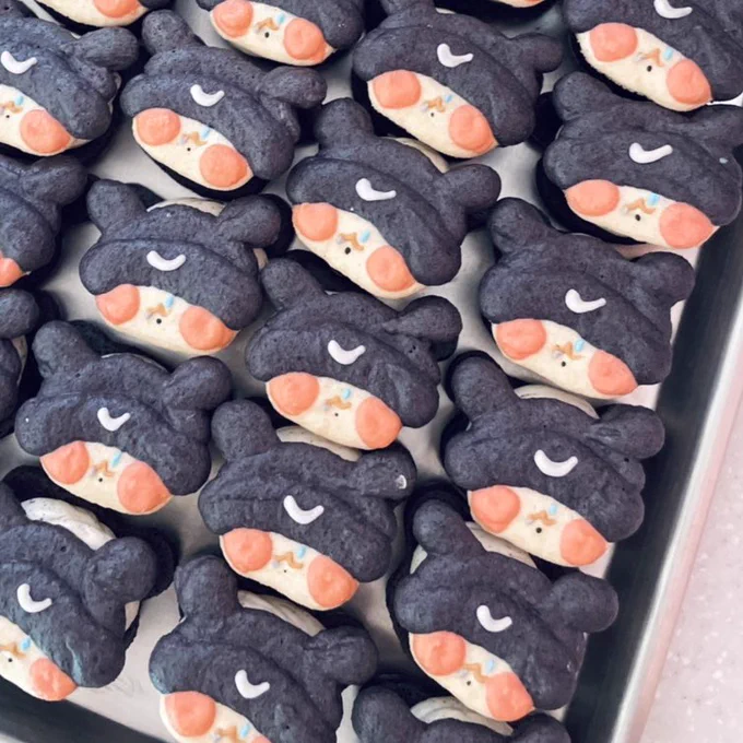 초롱....                              빵실...                                          초롱..                            빵실..       초롱....                        빵실. 