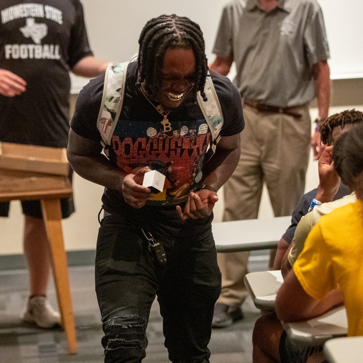 MSUMustangs's tweet photo. FOOTBALL | @MSUTexasFB presented the bling Thursday night, begin run for six Lone Star Conference title next week! #StangGang https://t.co/kVLCgqEHQw