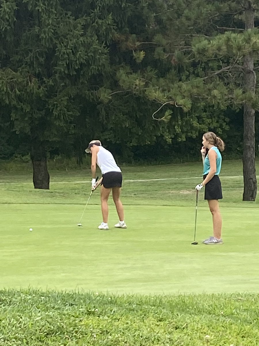 FranktonHS_Golf's tweet photo. The Lady Eagles (185) played well today vs New Castle (222) at Westwood GC!
Bella Dean 42
Chloe Wenger 42
Hannah Cain 49
Kylie Tomlinson 52
Launa Hamaker 55
@hunt_Rob @FranktonAthleti @michelle_garmon https://t.co/SOAT5sAWzp