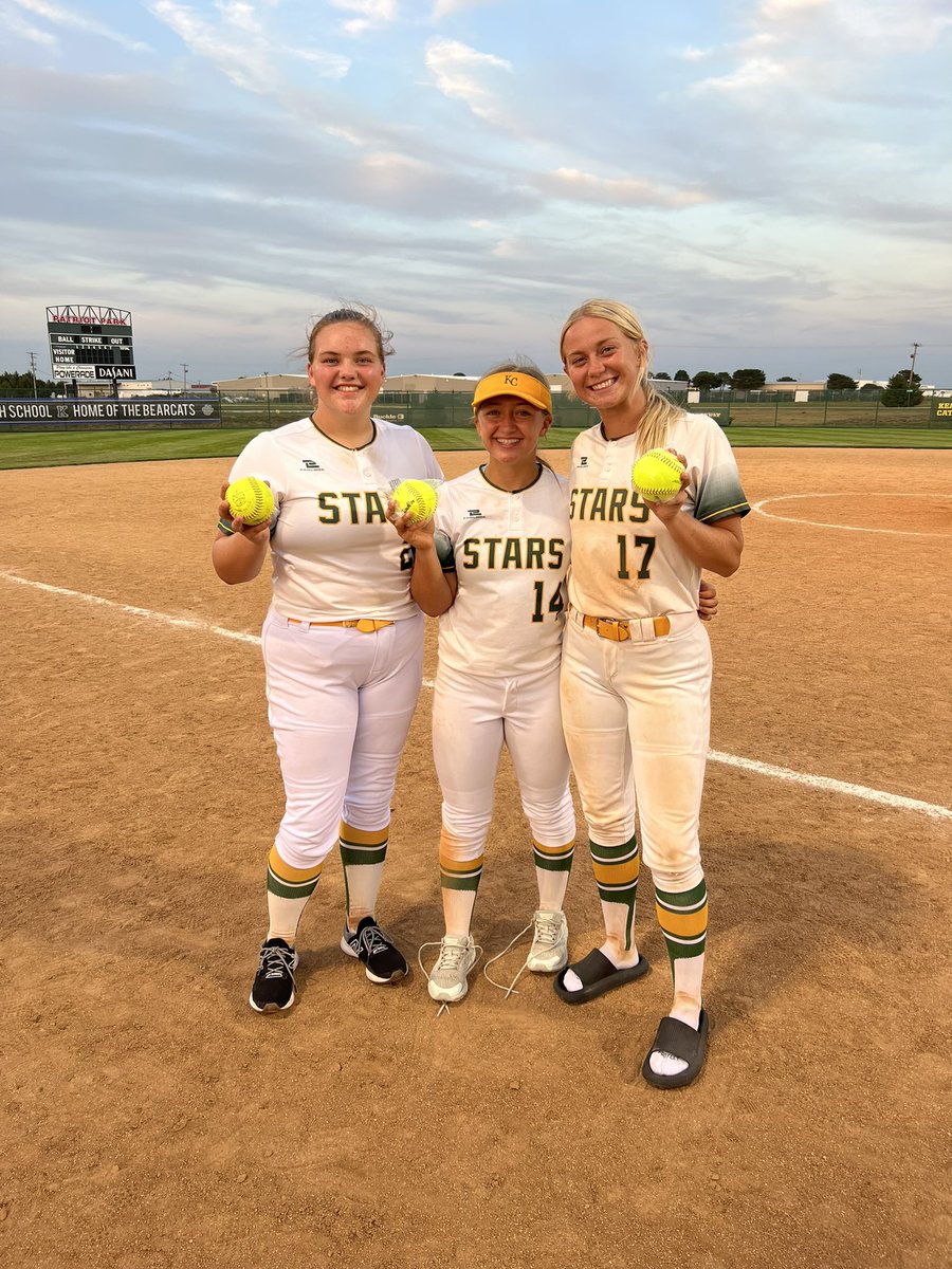 KCStarsSoftbal1's tweet photo. ⭐️🥎Stars🥎⭐️ https://t.co/KPcfmOvDV7