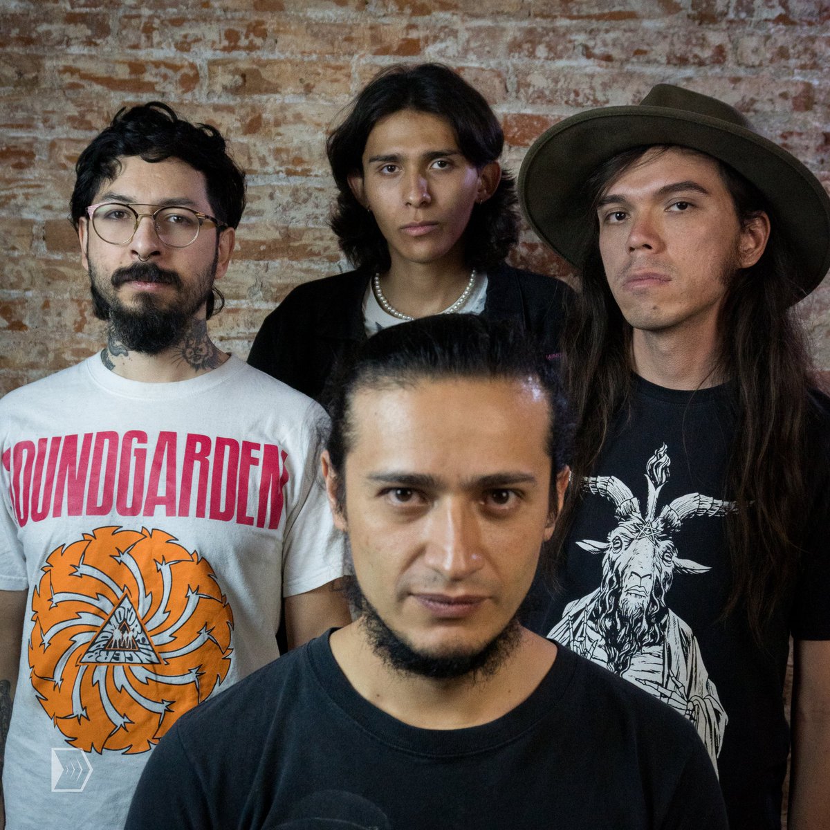 BuhoCosmicoBand's tweet photo. #NuevaFotoDePerfil https://t.co/G9xz0TQH5L