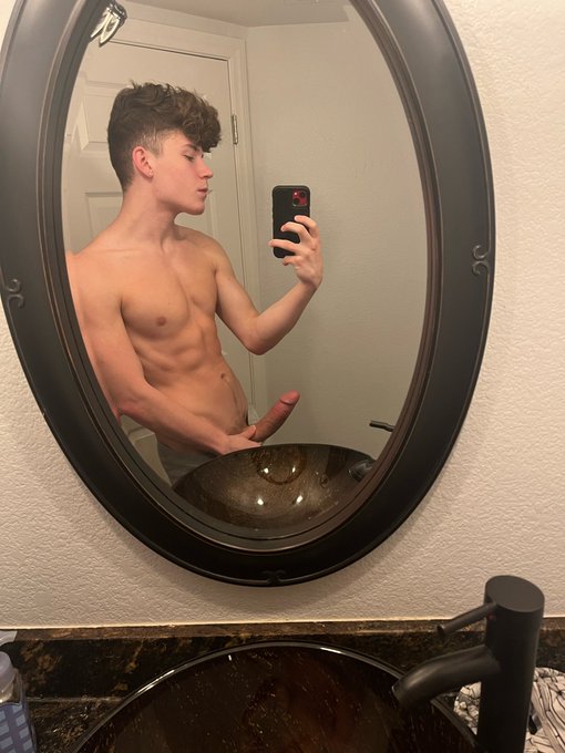 Satisfy me https://t.co/l1TSUyVOOh