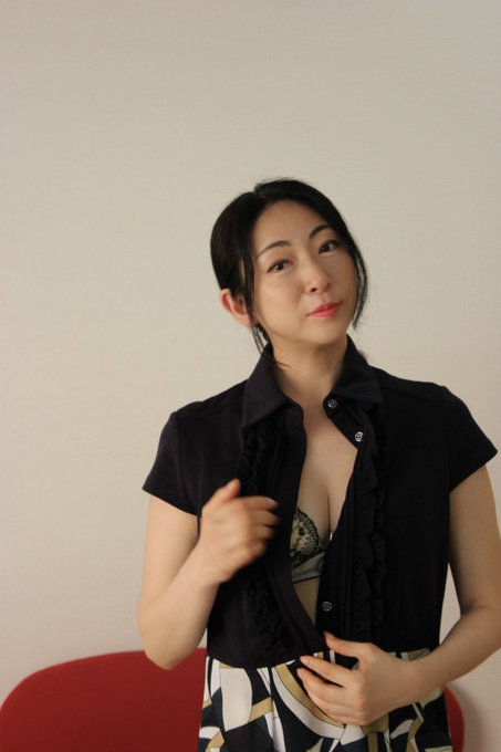 【お知らせ】 9/10(土)、岩本町スタジオArea66で撮影会をやります📸 受付開始は今週末だと思いますのでよろしくお願いします😉 https://t.co/J8801TnIxJ