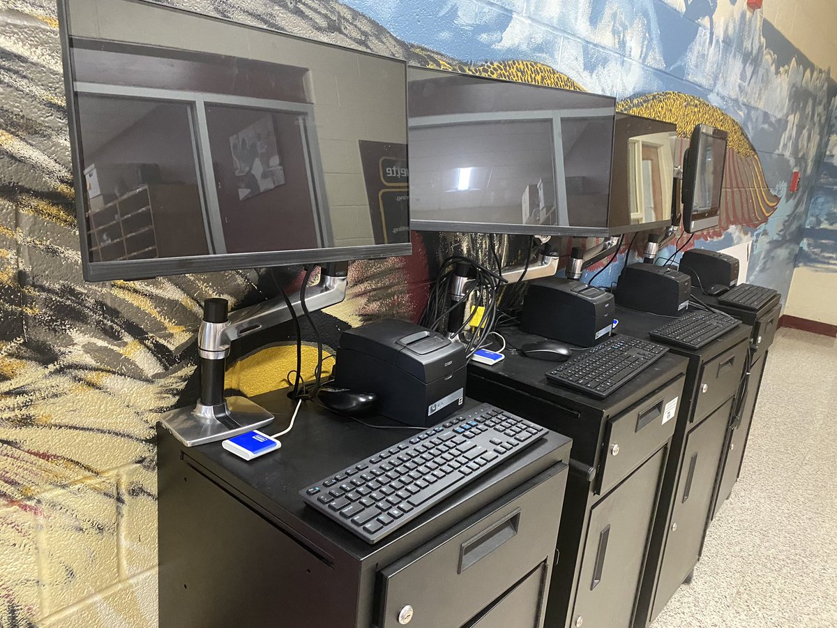 yetunde_reeves's tweet photo. Thank you @Access411 for setting up our new machines! Lunch time swiping is going to be a game changer!!! https://t.co/z9vSqSWURI