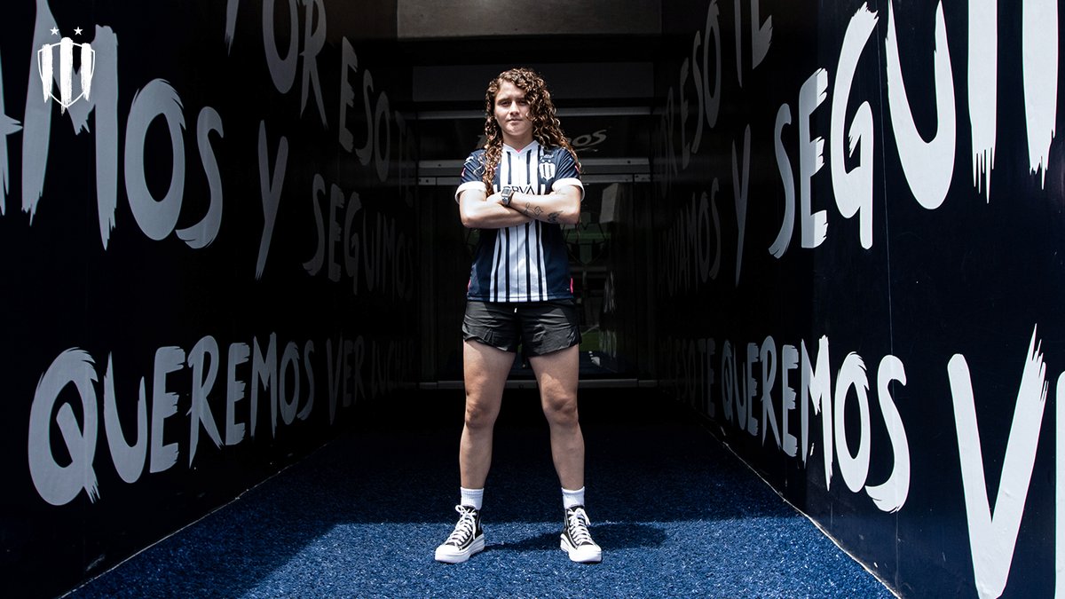 Rayadas's tweet photo. 📸 | Bienvenida a la 𝐂𝐚𝐬𝐚 𝐑𝐚𝐲𝐚𝐝𝐚, @pau_salas12.🏟️

#ArribaElMonterrey 🇫🇮 https://t.co/MZjSy9vIds