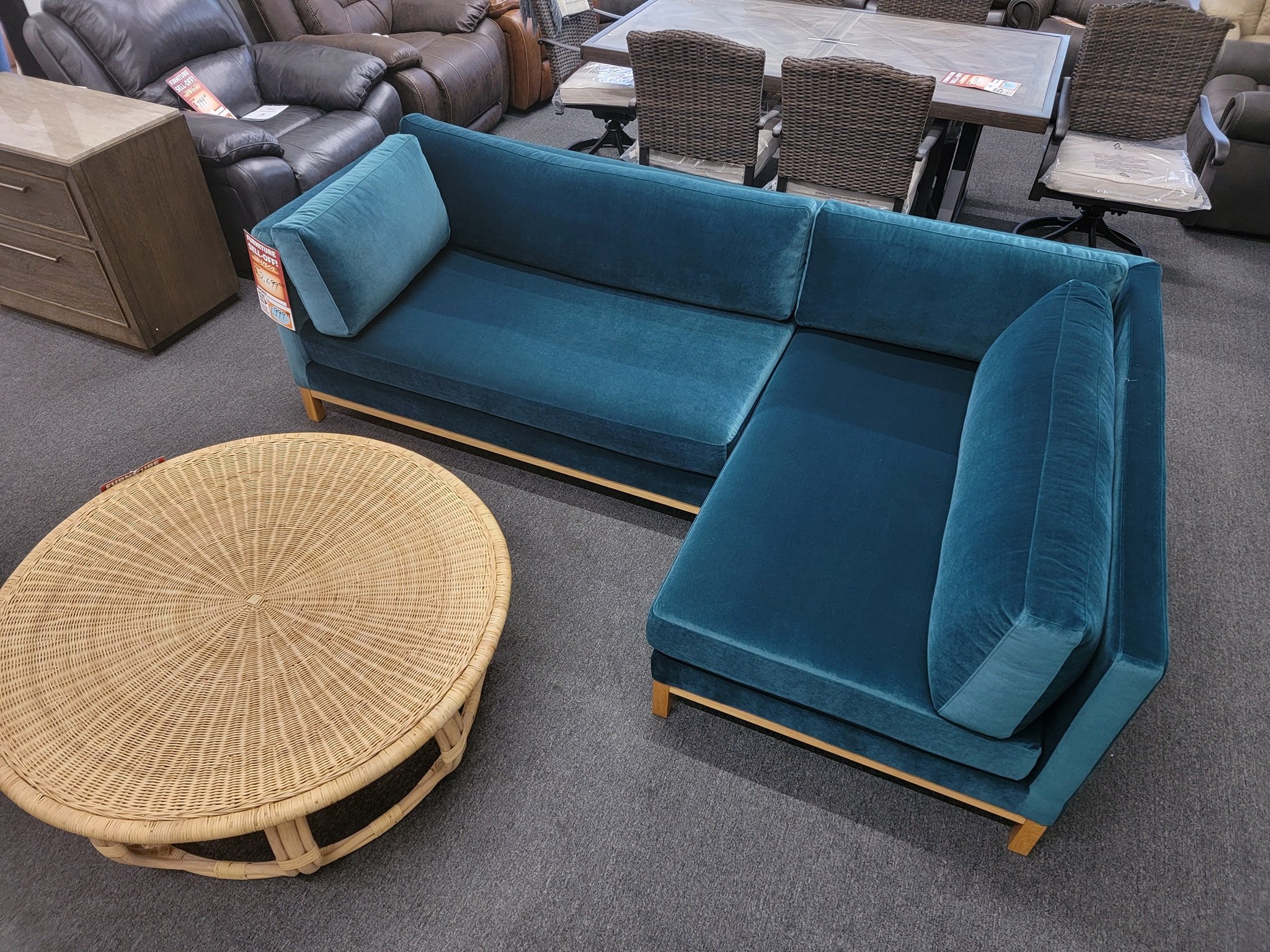 MW Furniture Outlet OutletMw X