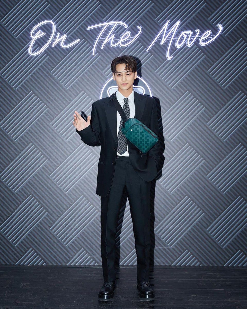 beom_mp4's tweet photo. 220826 김범 IG
#김범 #kimbeom #beom https://t.co/Rn2k1RT6QF
