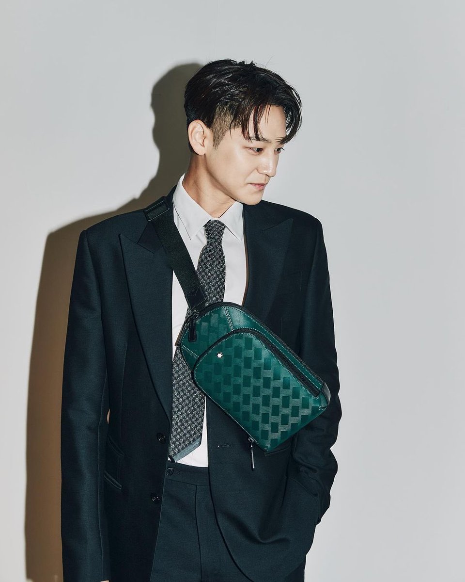 beom_mp4's tweet photo. 220826 김범 IG
#김범 #kimbeom #beom https://t.co/Rn2k1RT6QF