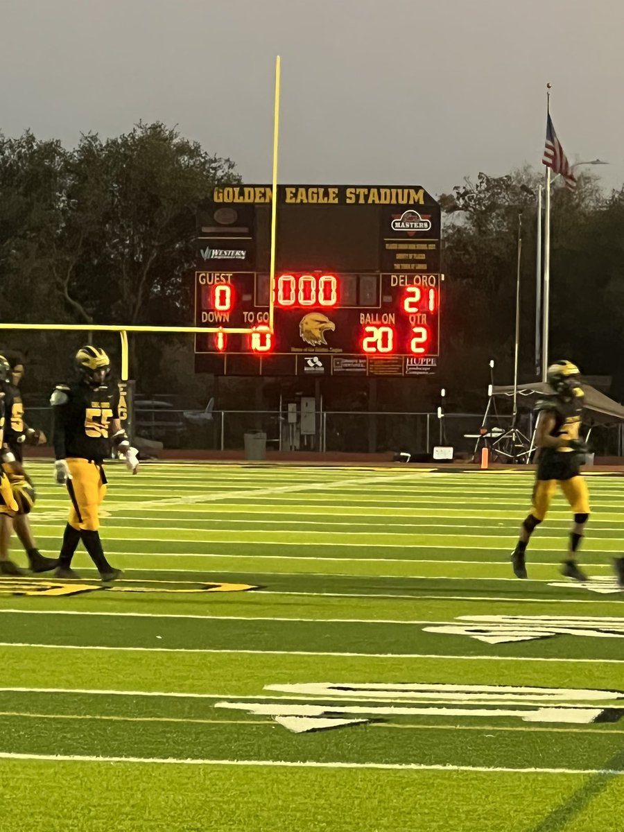 Del Oro heads in to halftime with a 21-0 score against Del Campo