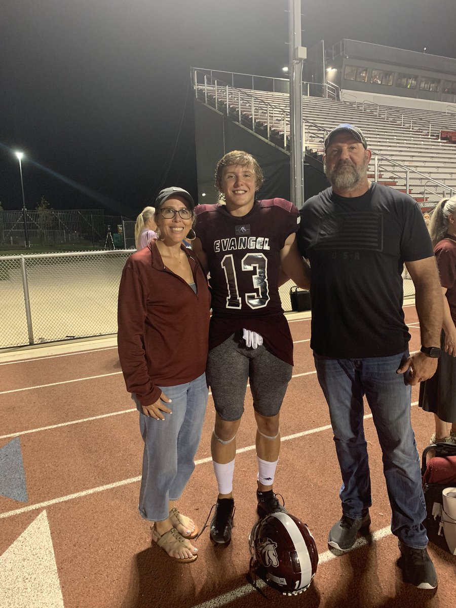 mrsbmurray's tweet photo. @Michael16Murray 9 rec 89 yards #13❤️ https://t.co/kCYRUbYnwk
