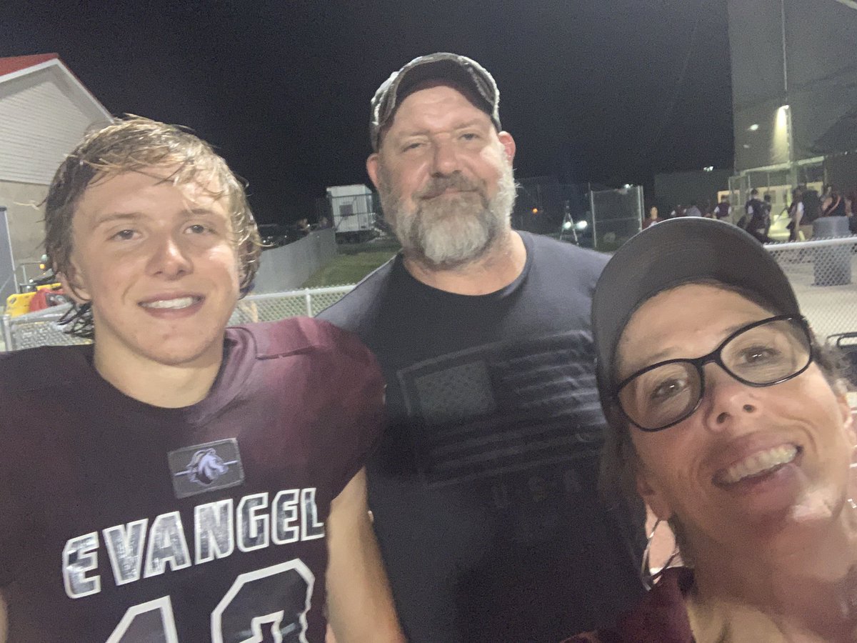 mrsbmurray's tweet photo. @Michael16Murray 9 rec 89 yards #13❤️ https://t.co/kCYRUbYnwk