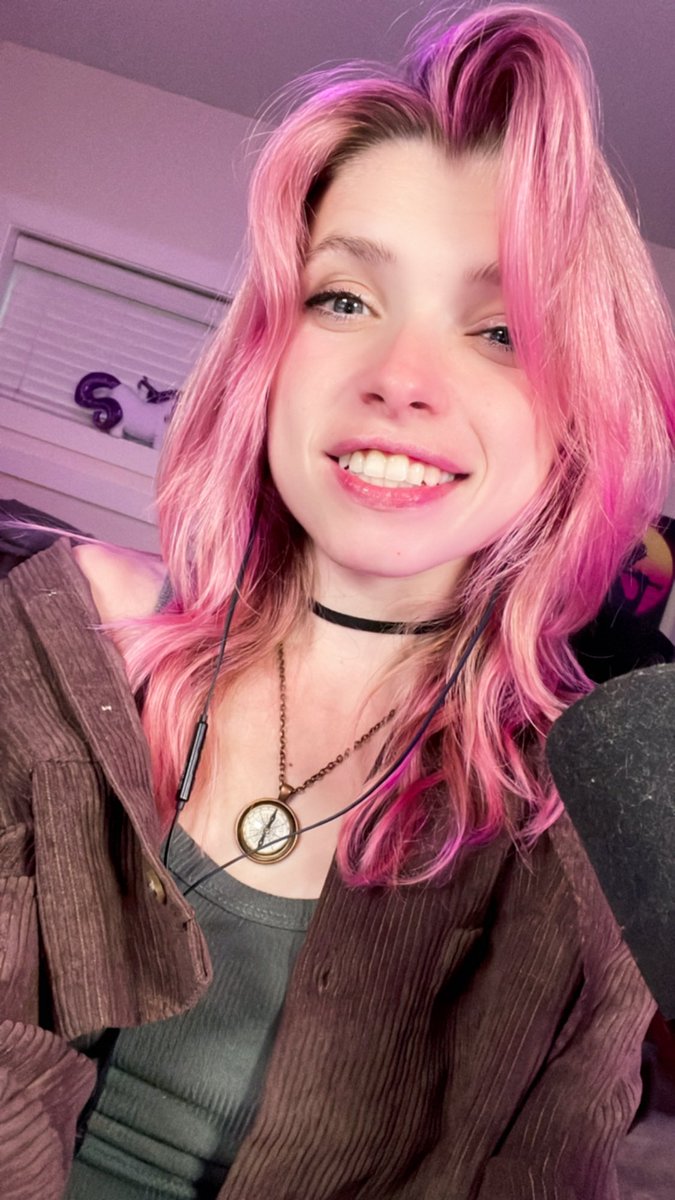 thejimjammiest's tweet photo. HAIR CHANGE. STREAM NOW. WE TALK GAMES😃💞
https://t.co/LKYenUEPDw https://t.co/QtzusGfN9e