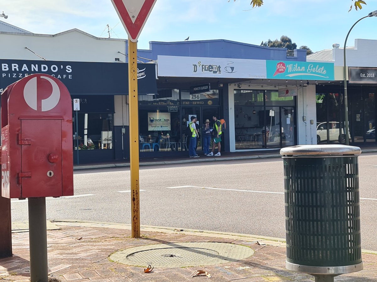 Planographer's tweet photo. Out in @townofvicpark 2day (and 2moro) with my masterplan students doing #PublicLife Surveys - #Traffic #Pedestrian #Landuse #BuiltEnvironment survey #CarParking. #LearningByDoing
@GeoPlan_UWA @uwanews @Anthonyvuleta @1Andrewbrodie https://t.co/6gwN0oGWM7