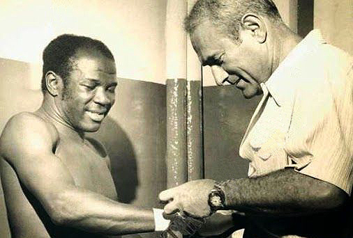 BoxingNoir's tweet photo. “You have to be taught how to fight. It’s not a strength sport. It’s a skill sport.”—Gil Clancy https://t.co/572Mjip56W