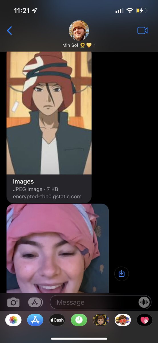 ali_powers_'s tweet photo. @AlphBebop found my twin 😅 https://t.co/IpqEDn46s0
