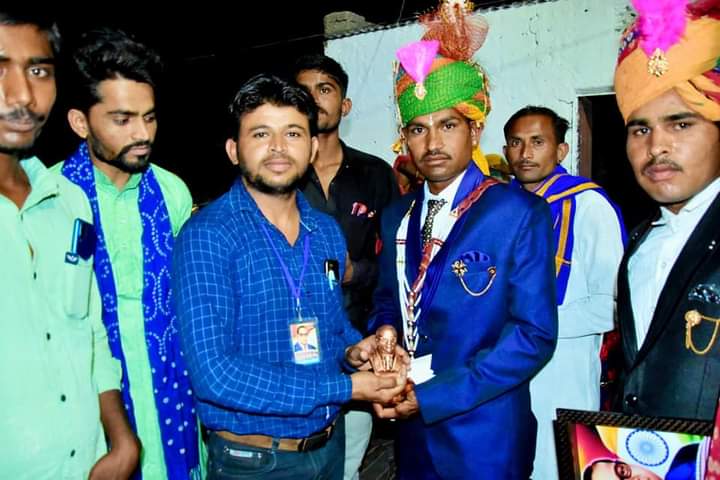 मेरे अजीज मित्र एव भीम आर्मी गोविंदनगर अध्यक्ष <a href="/Sohanlal7851/">सोहनलाल मेघवाल रिडमलसर</a> के शादी समारोह के छायाचित्र
<a href="/BhimArmyChief/">Chandra Shekhar Aazad</a> <a href="/Anil_aazad/">Anil Kumar Dhenwal</a> <a href="/Gordhanlilawat/">Gordhan Lilawat - ASP</a>
