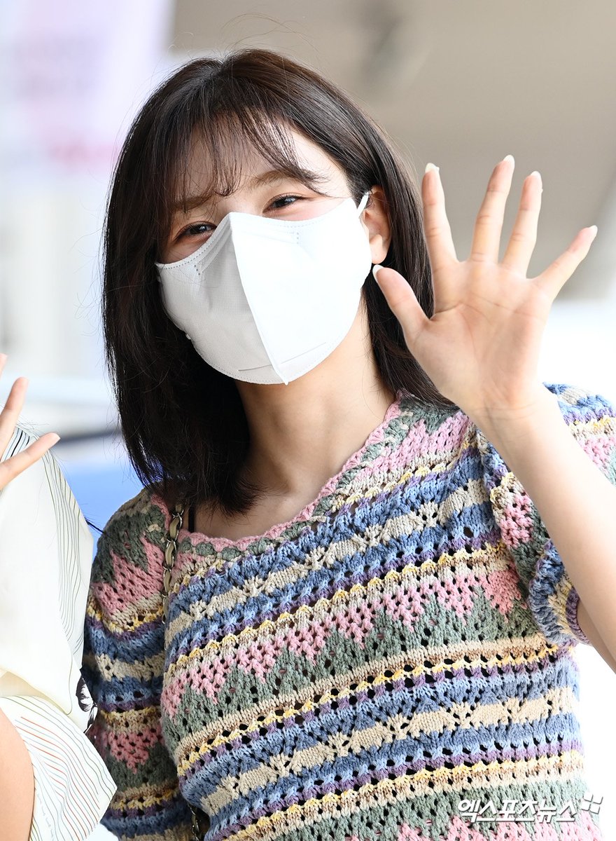 The Seoul Story (@theseoulstory) on Twitter photo ✈️ Red Velvet at Gimpo International Airport heading to Japan for 'SMTOWN LIVE 2022 : SMCU EXPRESS @ TOKYO'~ <a href="/RVsmtown/">Red Velvet</a> ✈️ Red Velvet at Gimpo International Airport heading to Japan for 'SMTOWN LIVE 2022 : SMCU EXPRESS @ TOKYO'~ <a href="/RVsmtown/">Red Velvet</a>