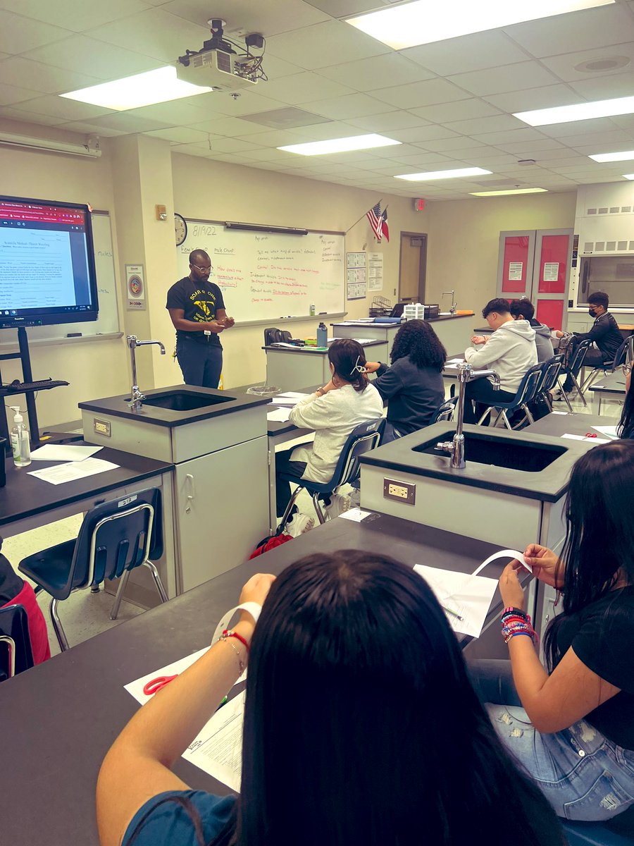 MrsGarner08's tweet photo. Our IB scholars are determined to succeed!! #Grit #Drive #CollegeBound @JEOcanas1 @AldineISD @Ike9_AISD @KatyRoede @drgoffney @tdavis_aldine @ToddLindeman4 @adbustil https://t.co/rtkU4n654y