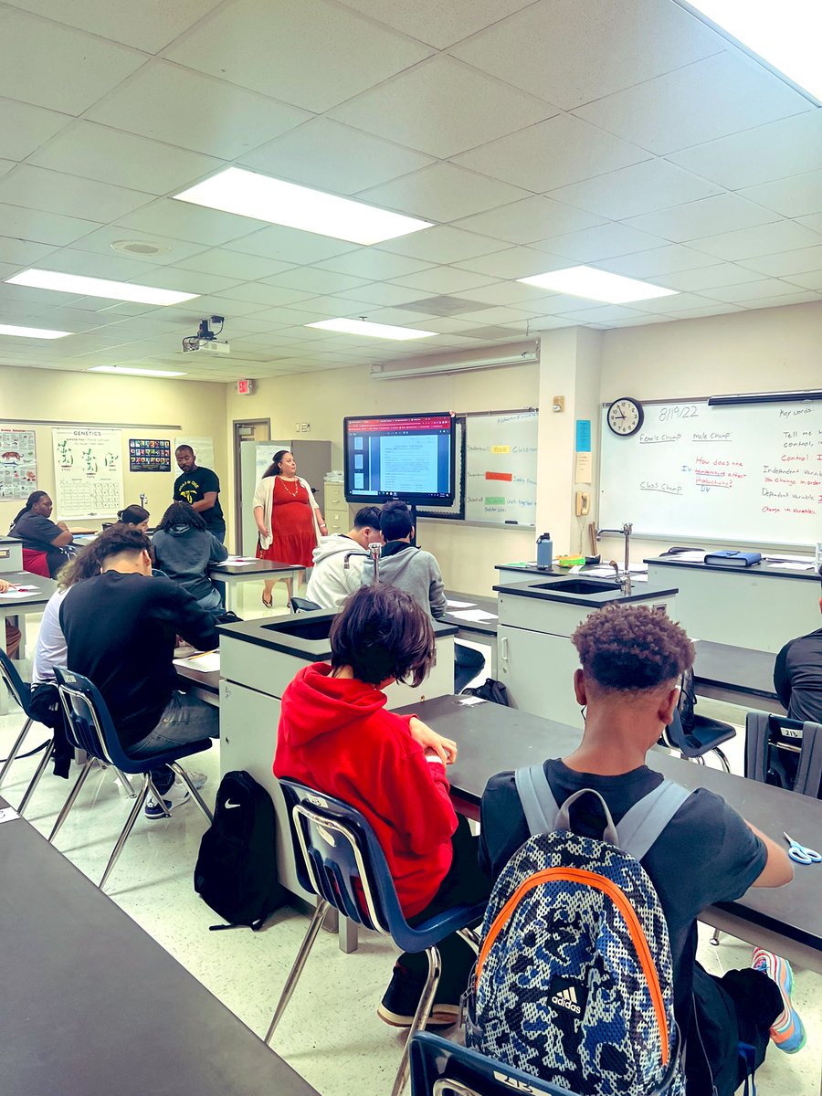 MrsGarner08's tweet photo. Our IB scholars are determined to succeed!! #Grit #Drive #CollegeBound @JEOcanas1 @AldineISD @Ike9_AISD @KatyRoede @drgoffney @tdavis_aldine @ToddLindeman4 @adbustil https://t.co/rtkU4n654y