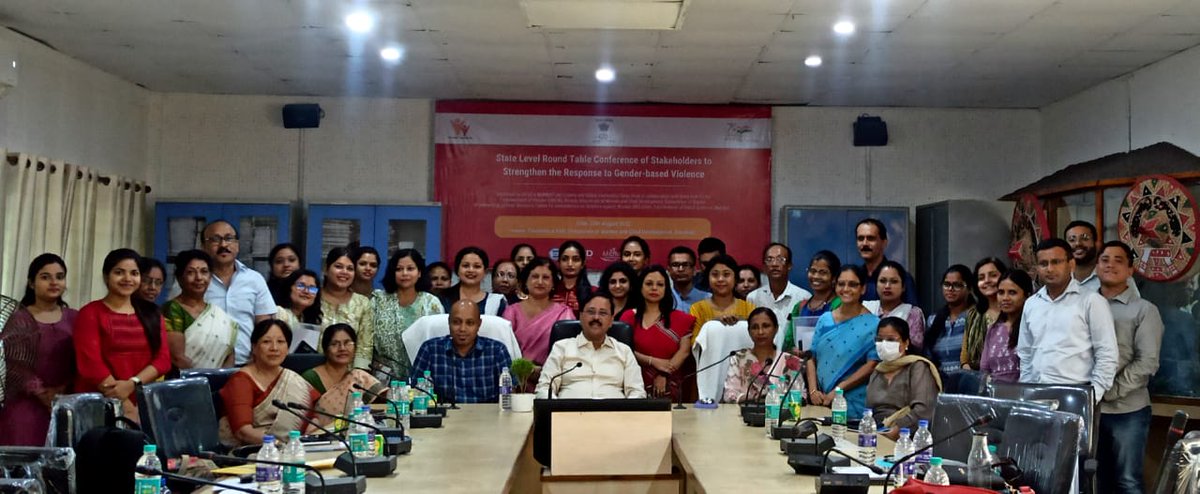 astha14jain's tweet photo. Voices from ground on strengthening implementation of redressal mechanisms for survivors of #GBV Glimpses from State-level Stakeholders' Round Table Conference
#SpecialCellandCommunityApproach @USAID_MOMENTUM @Jhpiego happy to collaborate with @AssamWelfare @TISSpeak @cini_india https://t.co/LzgRwP16LE