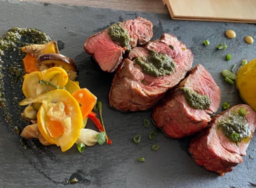 ELTIEMPO's tweet photo. #BlogsET |  Lea acá 'The Cartel, lo mejor de cortes angus en la ciudad de Santa Marta', 'La gastronomía de la Bahía, pensaba, solo consistía en platos a base de pescado, afortunadamente encontré The Cartel' por @HugoLeonElRojo  → https://t.co/U9IYXLo8Fs https://t.co/xsYIofnO7X