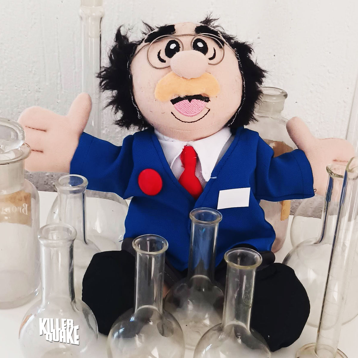 Killer_Quake's tweet photo. Producto elaborado con Muajá ❤️
#Laboratorio #Doctor #DrChunGa
#Mexico #peluche #parodia https://t.co/SQ8y6DC5se