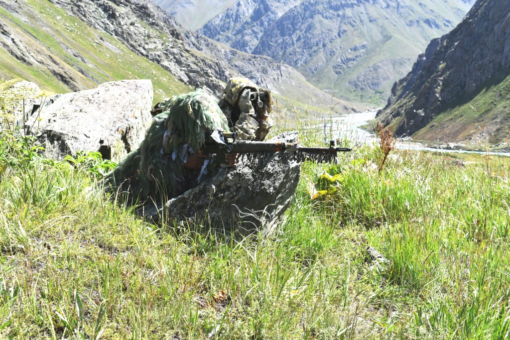 TheYouthPlus's tweet photo. A trained Sniper is a potent Force Multiplier. With their uncanny ability, they can eliminate one & threaten a horde, changing the course of a Battle. #ForeverinOperationDivision continues honing the skills of Sniper Detachments by well organised and structured #SniperTraining. https://t.co/4WC0nZJSku