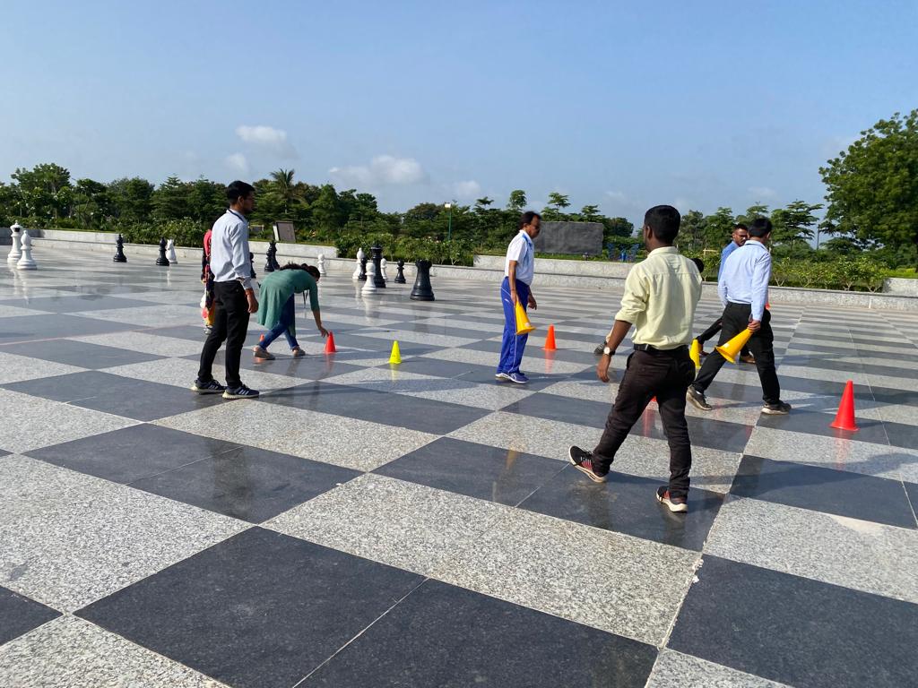 Punam_Bhargava's tweet photo. #BringingClimateChangetoClassroom a program of @climatechanged5 @InfoGujcost @gedagandhinagar being held @GujScienceCity . Teachers enjoying the fresh air and energy of regression. Building #naturelovers to fight #climatechange
@UNFCCC @dstGujarat @vnehra @narottamsahoo https://t.co/mNovKQr2Yt
