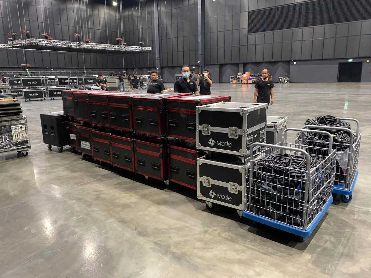 Lynn Lee (@stagehoist_mode) on Twitter photo 