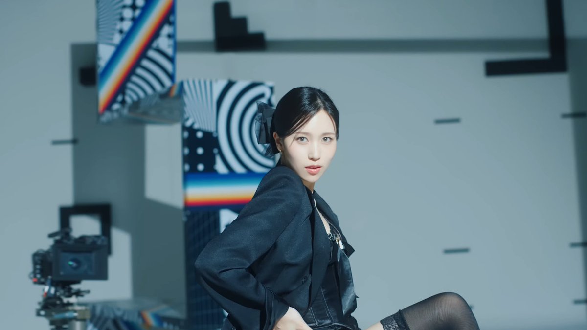 godmitzu's tweet photo. MYOI MINA ARE YOU CRAZY?? https://t.co/NYL9AACkKH