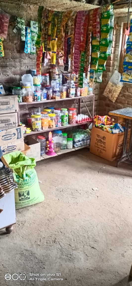 kausar_nargis's tweet photo. Alhamdulillahi Rabbil Aalameen
A small Kirana Shop (invested #35k only) established at their resedency for basic income.

Now he (#Cancer Patient) is good &amp; started working, her wife is cooperating him.

She asked for one #Sewing_Machine to help her husband.
Cost: #11500rs
#RT https://t.co/71Xa5KGzaY
