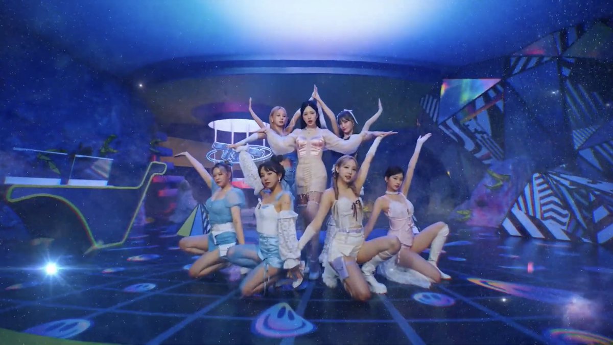 nysoioist's tweet photo. NATION’S GIRL GROUP EVERYONE @JYPETWICE #TalkThatTalk https://t.co/kQJWfZxSJJ