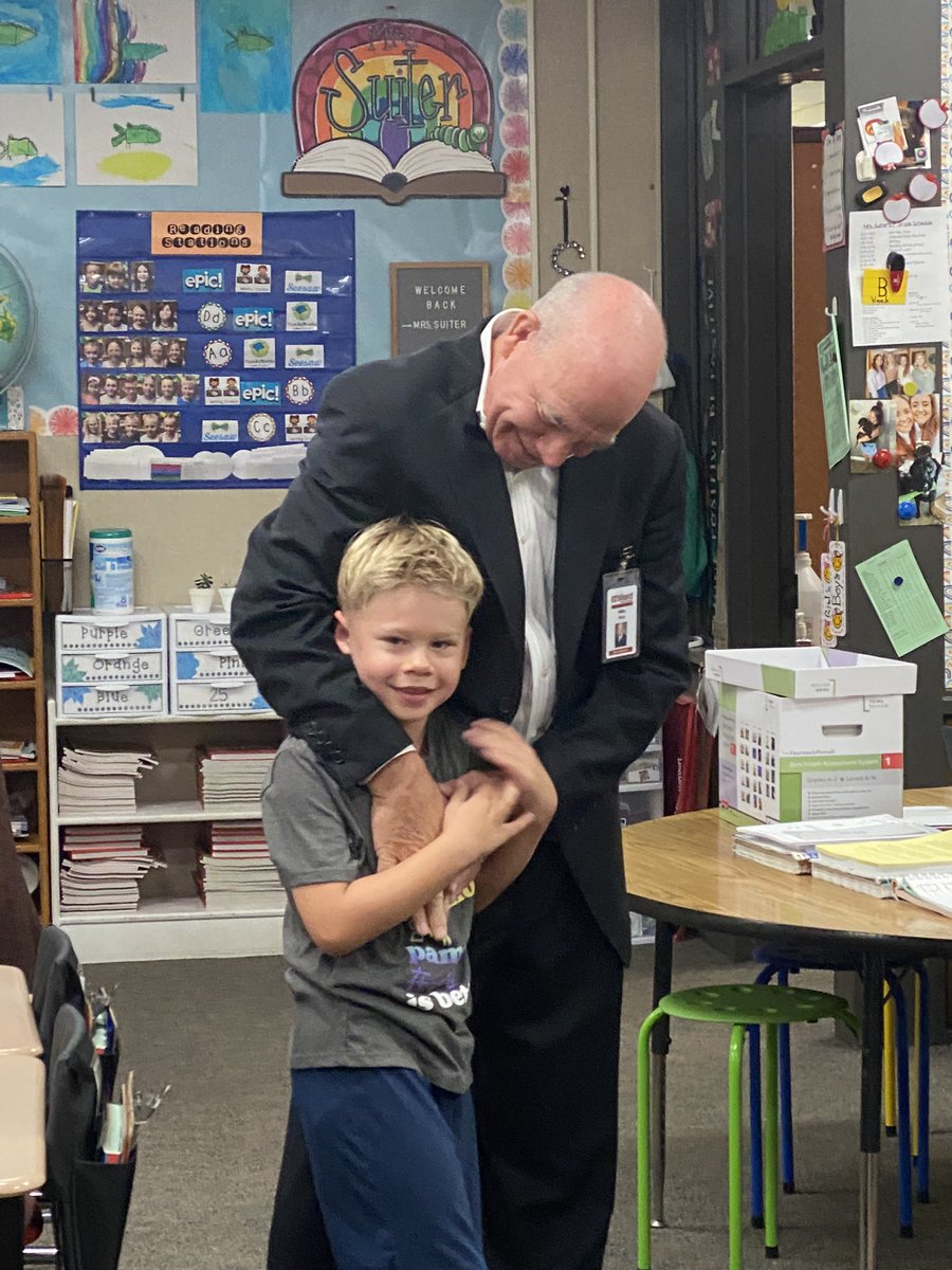 SingerStacy's tweet photo. #somuchgoodness tour started at @abbott_mps Abbott Elementary. So much fun with my fellow boards members (Mike Pate and grandson Dominic; Amanda McGill Johnson and son Po). In big and small ways, there is SO much goodness in our schools! #Proud2bMPS https://t.co/QEWLCtgd8z