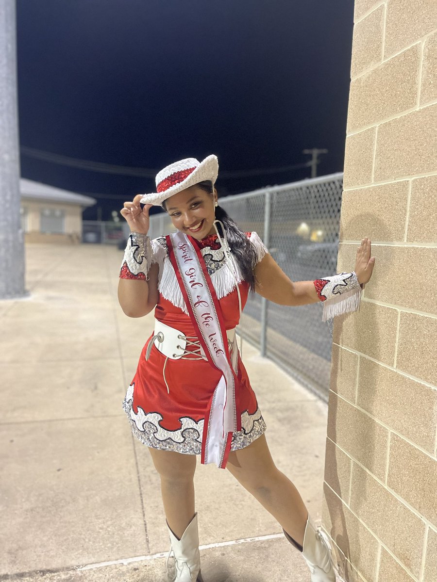 BlueStampedeAP's tweet image. Spirit Girl of the Week! Way to go Gigi! #myrette #rangerettes 😍🥰😍