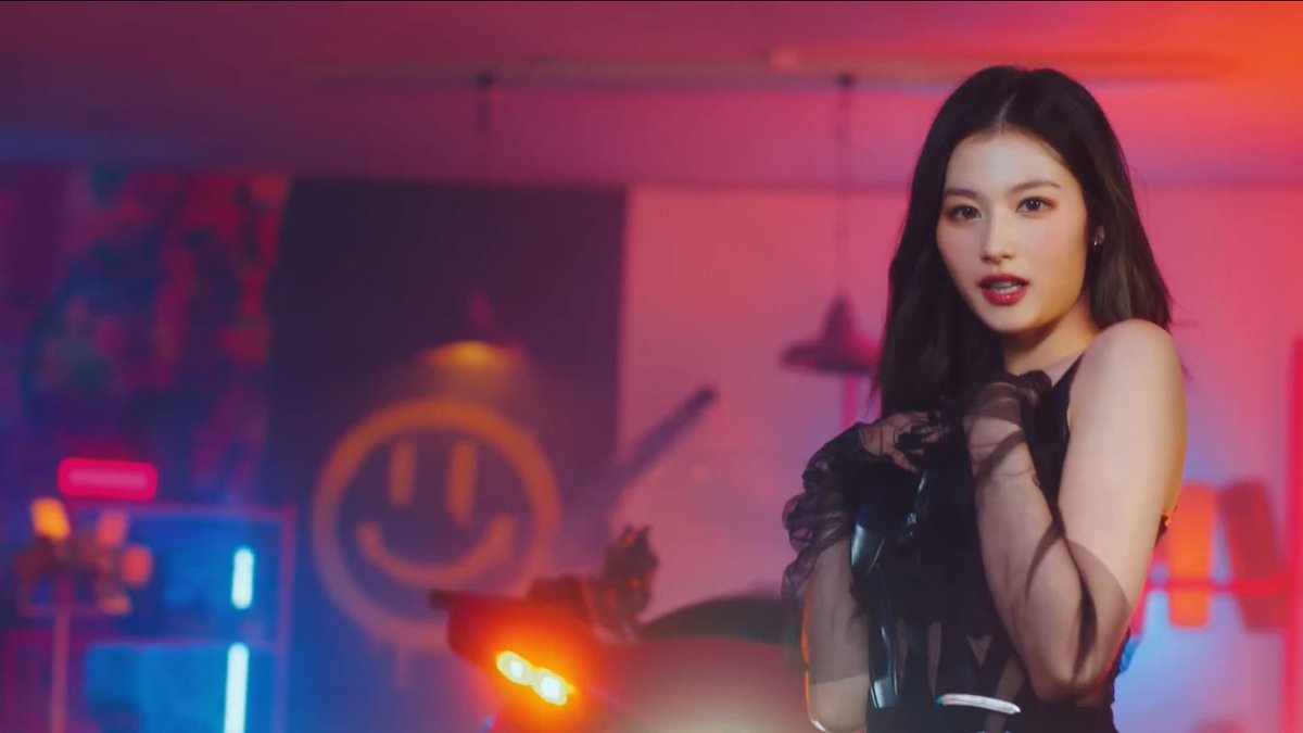 msngallery's tweet photo. MINATOZAKI SANA https://t.co/2X5Z8NNuZn