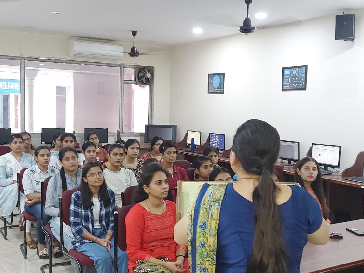 kmviic's tweet photo. KMV IIC in collaboration with Department of Animation celebrated World Entrepreneurship day by organising a Session on "Journey of Successful Women Entrepreneurs of India" @mhrd_innovation @EduMinOfIndia @abhayjere @Kmvjal @DwivediAtima @rashmi_3a https://t.co/mYGBJyoGtT