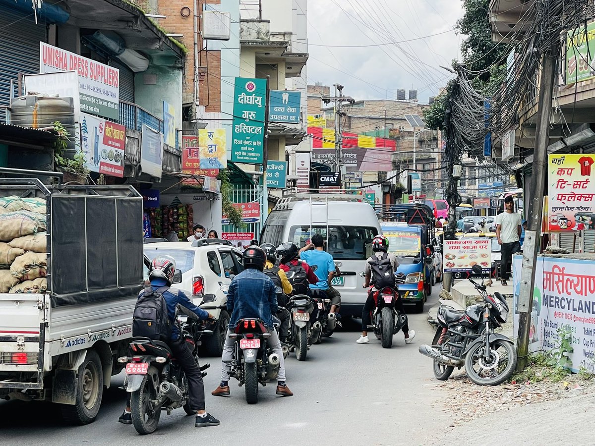AmritaLamsal's tweet photo. यो बाटो #One_Way नगरी हुँदैन के ! हरबखत यत्तिकै हो, @valleytraffic https://t.co/kn8HZDDmwF