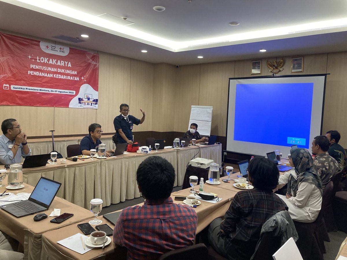 SonoraFM92's tweet photo. 16.38 #InfoSONORA -  Palang Merah Indonesia (PMI) Menyelenggarakan Lokakarya Penyusunan Pedoman Panduan Penggunaan dana Kedaruratan Bencana di Jakarta. Jumat, (26/8). Via @HerryFTanjung https://t.co/DV1dmVKAVL
