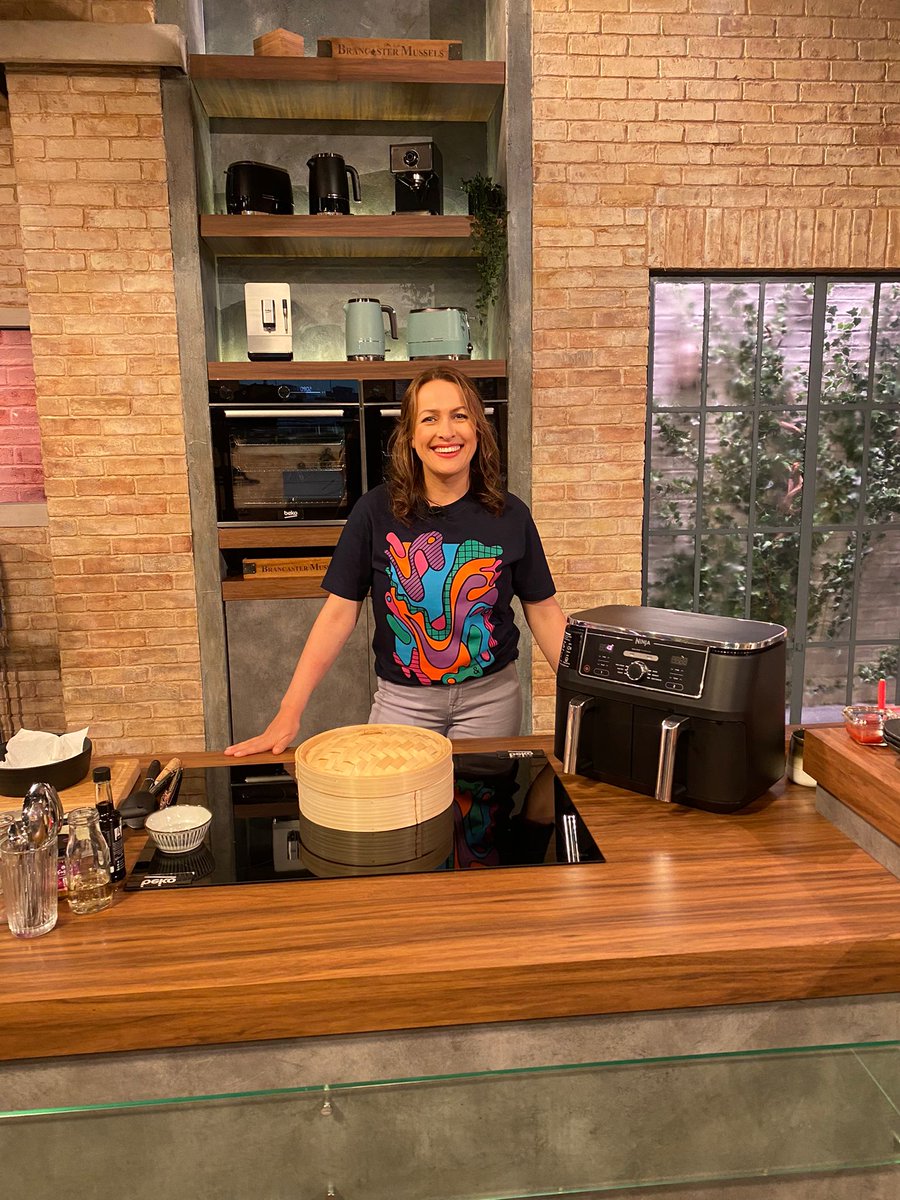 Ireland AM (@irelandamvmtv) on Twitter photo This morning, Fiona Uyema made some fabulous air-fried Spring rolls with sweet and sour sauce.
Follow <a href="/fionauyema/">Fiona Uyema</a> for more delicious recipes
#IrelandAM This morning, Fiona Uyema made some fabulous air-fried Spring rolls with sweet and sour sauce.
Follow <a href="/fionauyema/">Fiona Uyema</a> for more delicious recipes
#IrelandAM
