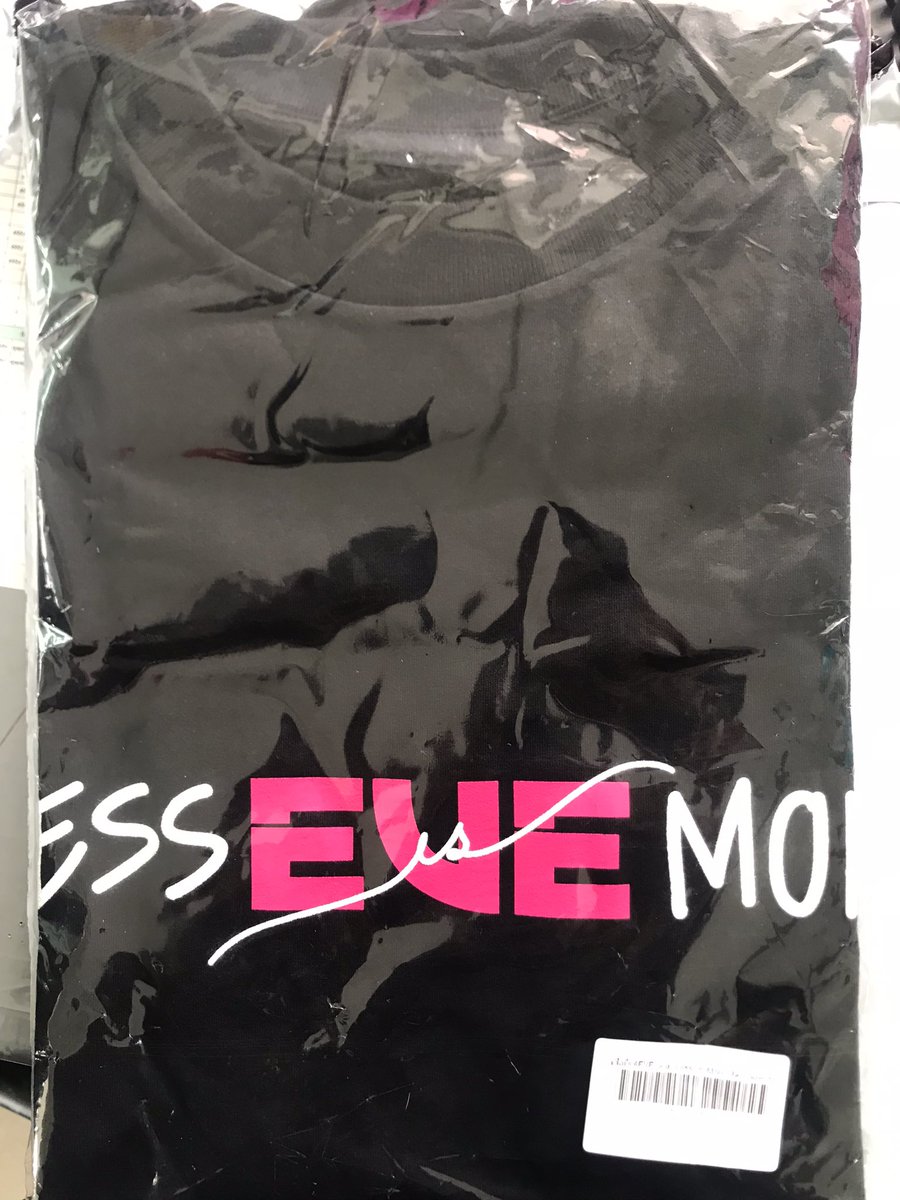 nutttfc4e's tweet photo. มาไวมากๆ เสื้อสวย ผ้าดี @XOXOshop #4EVE #4EVE_LessIsMore https://t.co/DNg7Q5nvlq